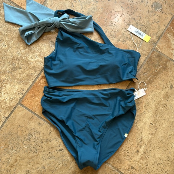 NWT Summersalt 2 piece swimsuit - Picture 3 of 4